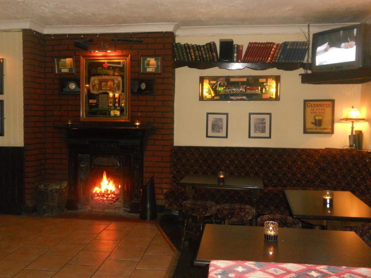 Leitrim Inn Carrick on Shannon Екстериор снимка