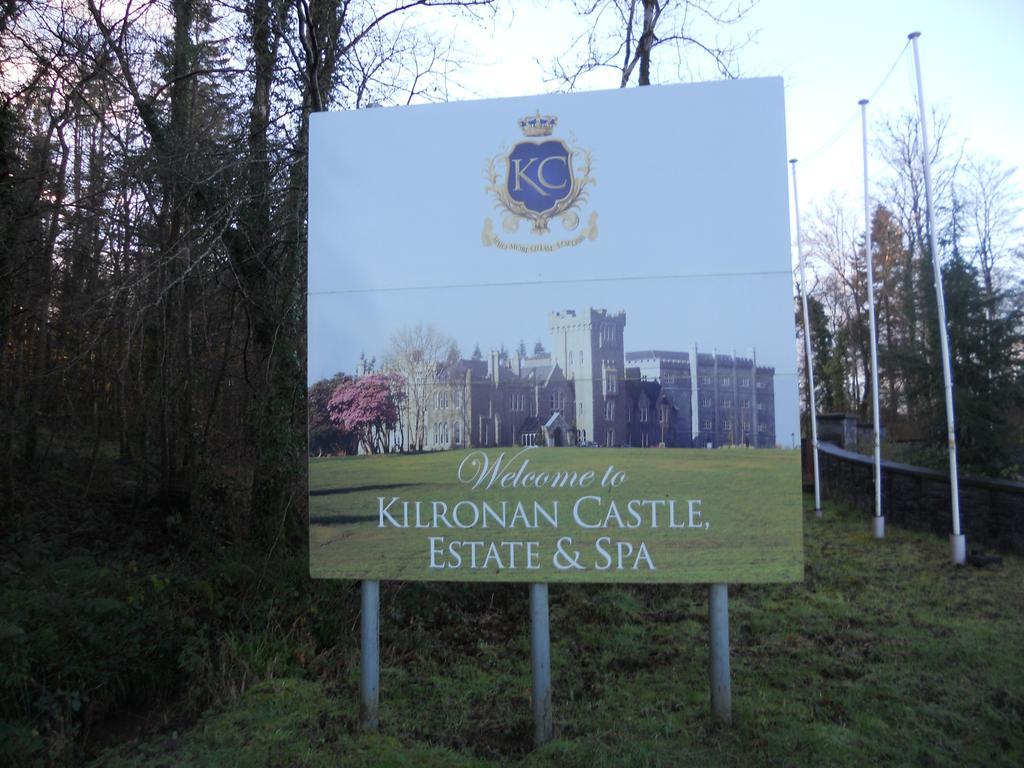 Leitrim Inn Carrick on Shannon Екстериор снимка
