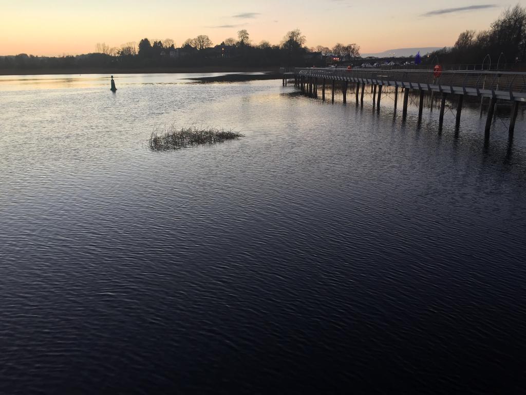 Leitrim Inn Carrick on Shannon Екстериор снимка