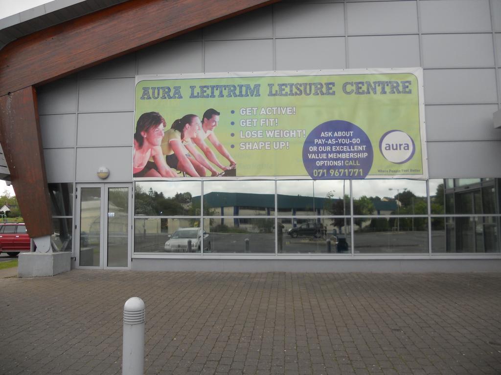 Leitrim Inn Carrick on Shannon Екстериор снимка
