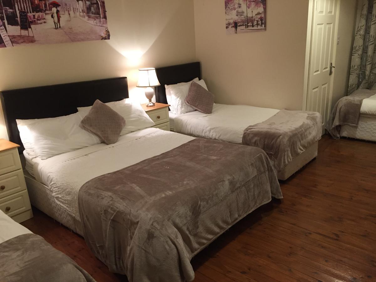 Leitrim Inn Carrick on Shannon Екстериор снимка