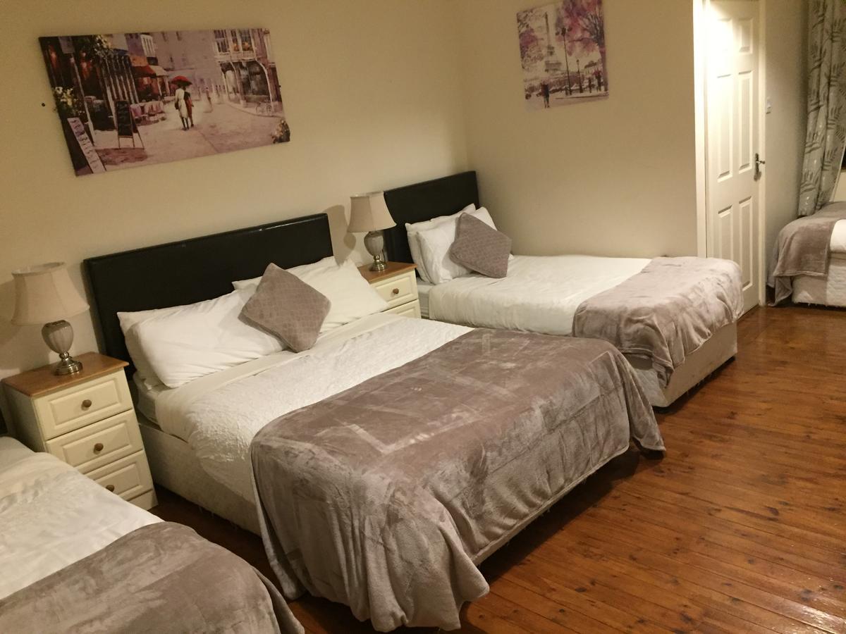 Leitrim Inn Carrick on Shannon Екстериор снимка